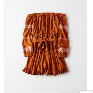 🍁American Eagle Off-The-Shoulder Romper